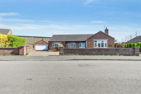 4 bedroom bungalow for sale