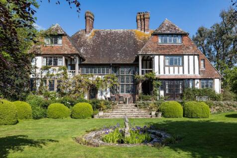 Detached house for sale