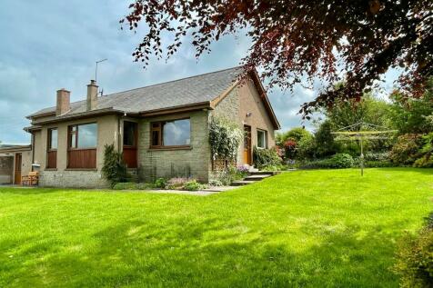 5 bedroom detached bungalow for sale