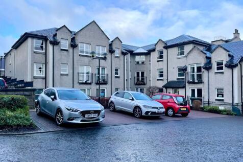 1 bedroom link detached house for sale