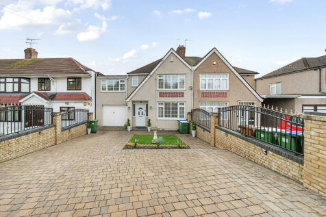 5 bedroom semi-detached house for sale