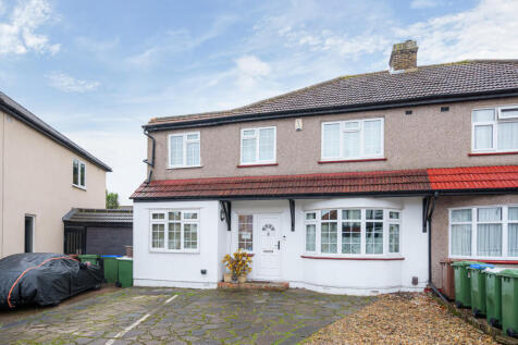 4 bedroom semi-detached house for sale
