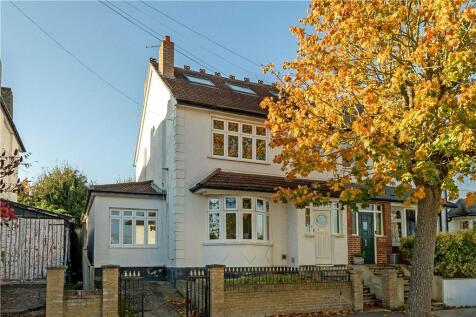 5 bedroom semi-detached house for sale