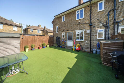 1 bedroom maisonette for sale