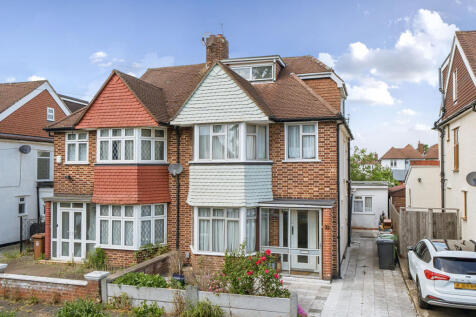 5 bedroom semi-detached house for sale