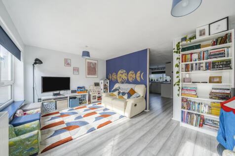 Seymour Villas, London 3 bed maisonette for sale