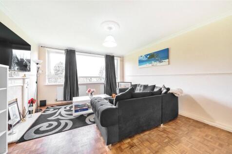 South Norwood Hill, London 2 bed apartment for sale