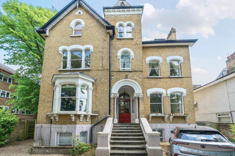 Wickham Road, London 2 bed apartment for sale