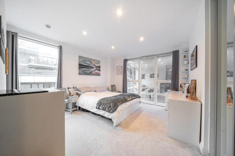 Scena Way, London 2 bed apartment for sale