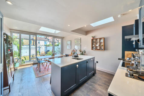 Goodrich Road, London 4 bed terraced house for sale