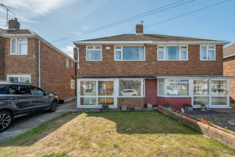 3 bedroom semi-detached house for sale