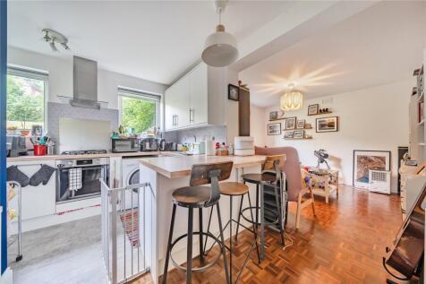 Honor Oak Road, London 2 bed apartment for sale