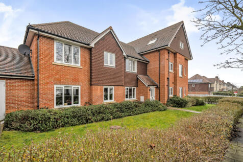Oaktree Gardens, New Eltham, London 2 bed apartment for sale