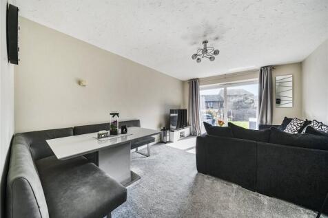 Mermaid Close, Chatham, Kent 2 bed terraced house for sale