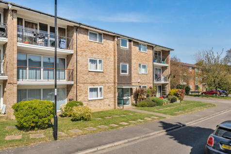 Droitwich Close, London 2 bed apartment for sale