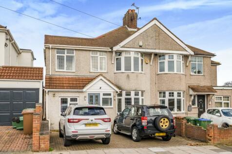 5 bedroom semi-detached house for sale