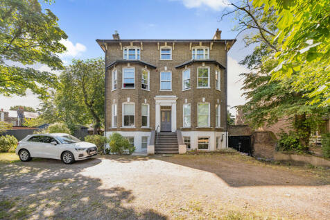 Charlton Road, London 3 bed apartment for sale