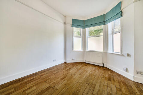 Hither Green Lane, London 2 bed apartment for sale