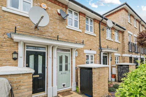 Sumner Road, London 2 bed terraced house for sale