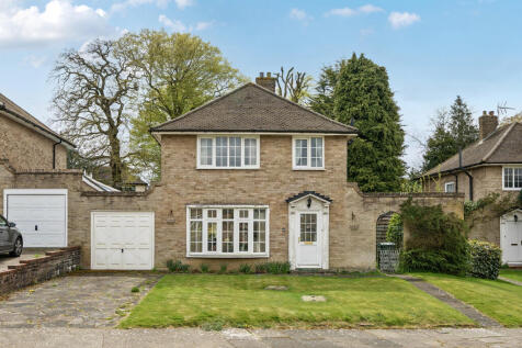 3 bedroom link detached house for sale