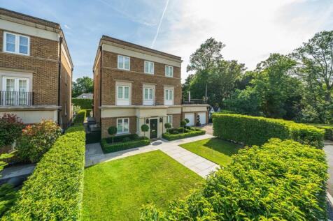 Willoughby Lane, Bromley, Kent 5 bed detached house for sale