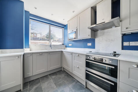 Oaklands Road, Bromley 2 bed maisonette for sale