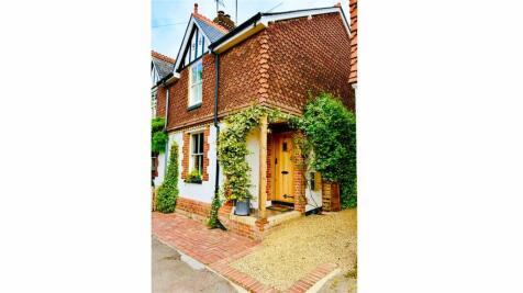 2 bedroom semi-detached house for sale