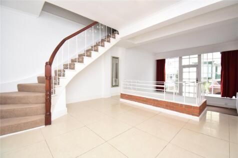 High Street, Farningham, Dartford 3 bed semi
