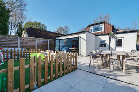 London Road, Farningham, Dartford 3 bed detached house for sale