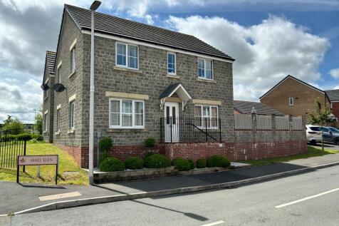Maes Elen Johnstown, Carmarthen SA31 4 bed detached house for sale