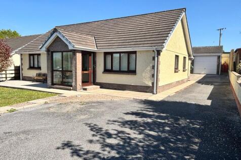 Gerddi Mair, St. Clears SA33 3 bed detached bungalow for sale
