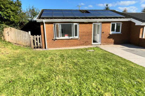 2 bedroom semi-detached bungalow for sale