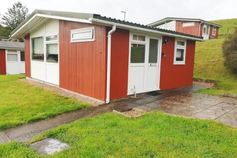Llangain, Carmarthen SA33 2 bed chalet for sale