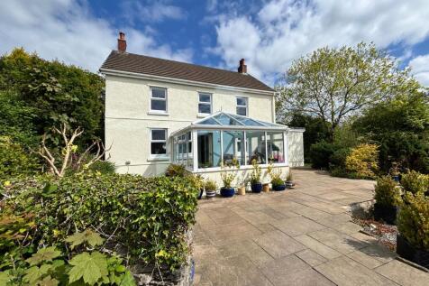 Whitland SA34 9 bed detached house for sale