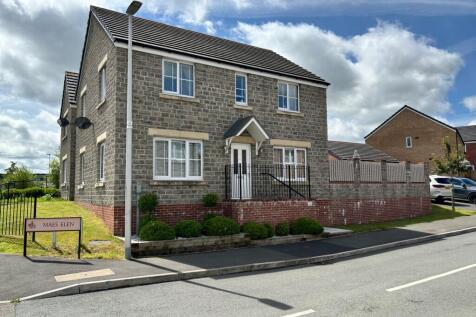 Maes Elen Johnstown, Carmarthen SA31 4 bed detached house for sale