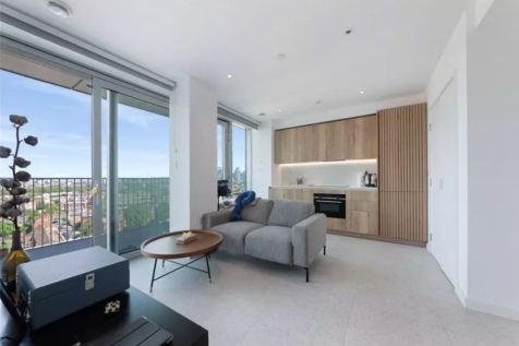 Studio flat for sale