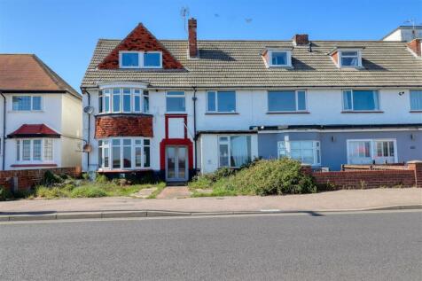 Princes Esplanade, Walton on the Naze... 1 bed apartment for sale