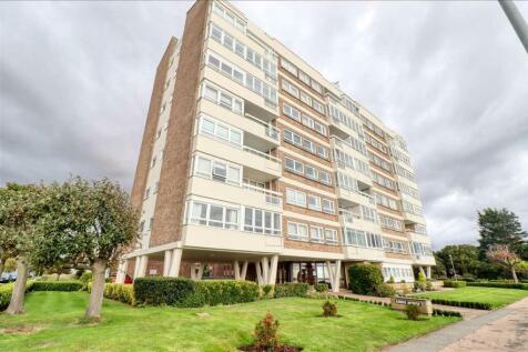 Frinton CO13 2 bed apartment for sale