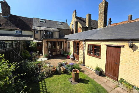 Church Street, Sandy SG19 4 bed end of terrace house for sale