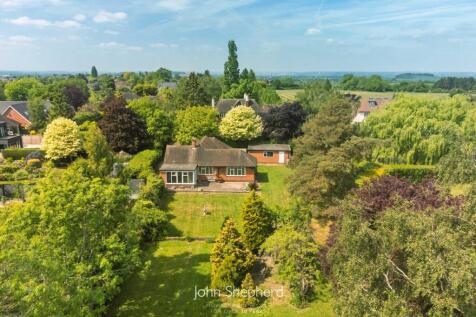 Golf Course Road... 4 bed bungalow for sale