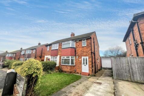 2 bedroom semi-detached house for sale