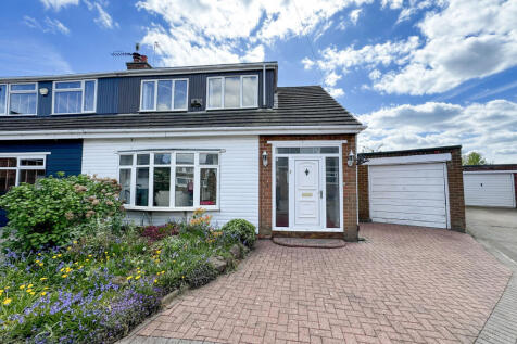 3 bedroom semi-detached bungalow for sale