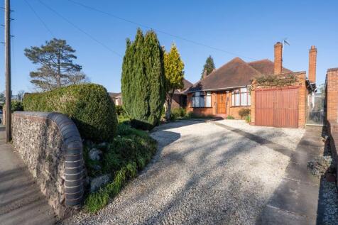 2 bedroom detached bungalow for sale