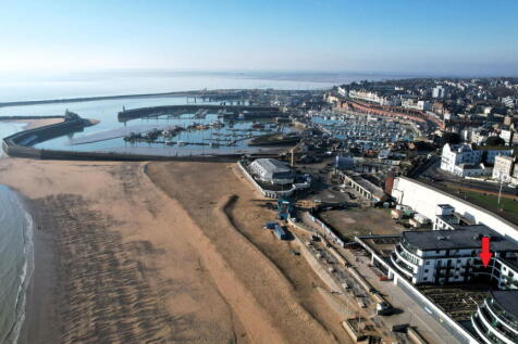 1 Beach Drive, Ramsgate CT11 2 bed flat for sale