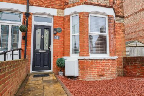 Hunstanton, Norfolk, PE36 4 bed end of terrace house for sale