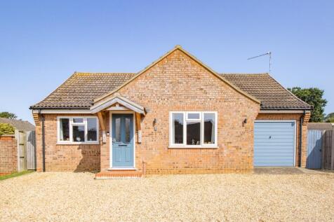 Gidney Drive, Heacham, King's Lynn... 2 bed detached bungalow for sale