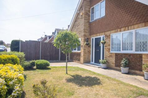 Valley Rise, Dersingham, King's Lynn... 4 bed detached house for sale