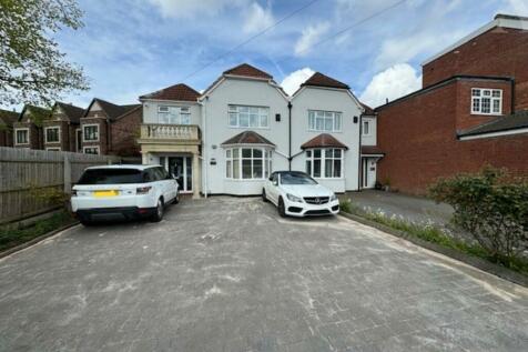 5 bedroom semi-detached house for sale