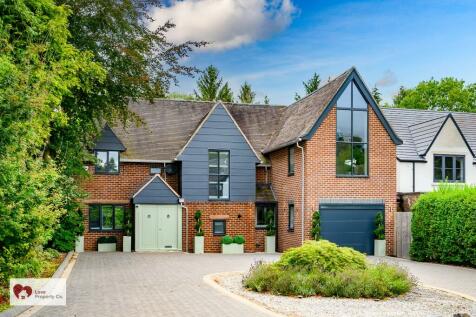 5 bedroom detached house for sale