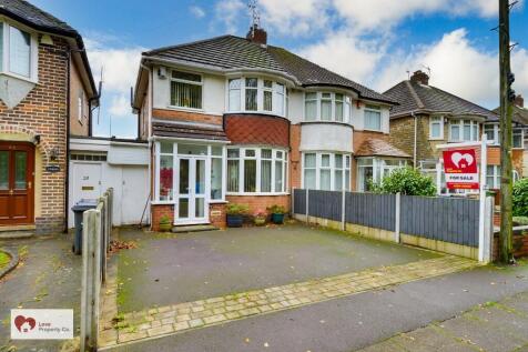 3 bedroom semi-detached house for sale